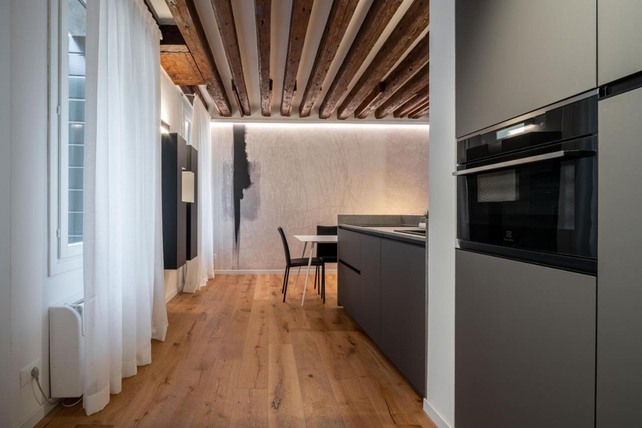 Sant'Angelo Apartment By Wonderful Italy Veneza Exterior foto